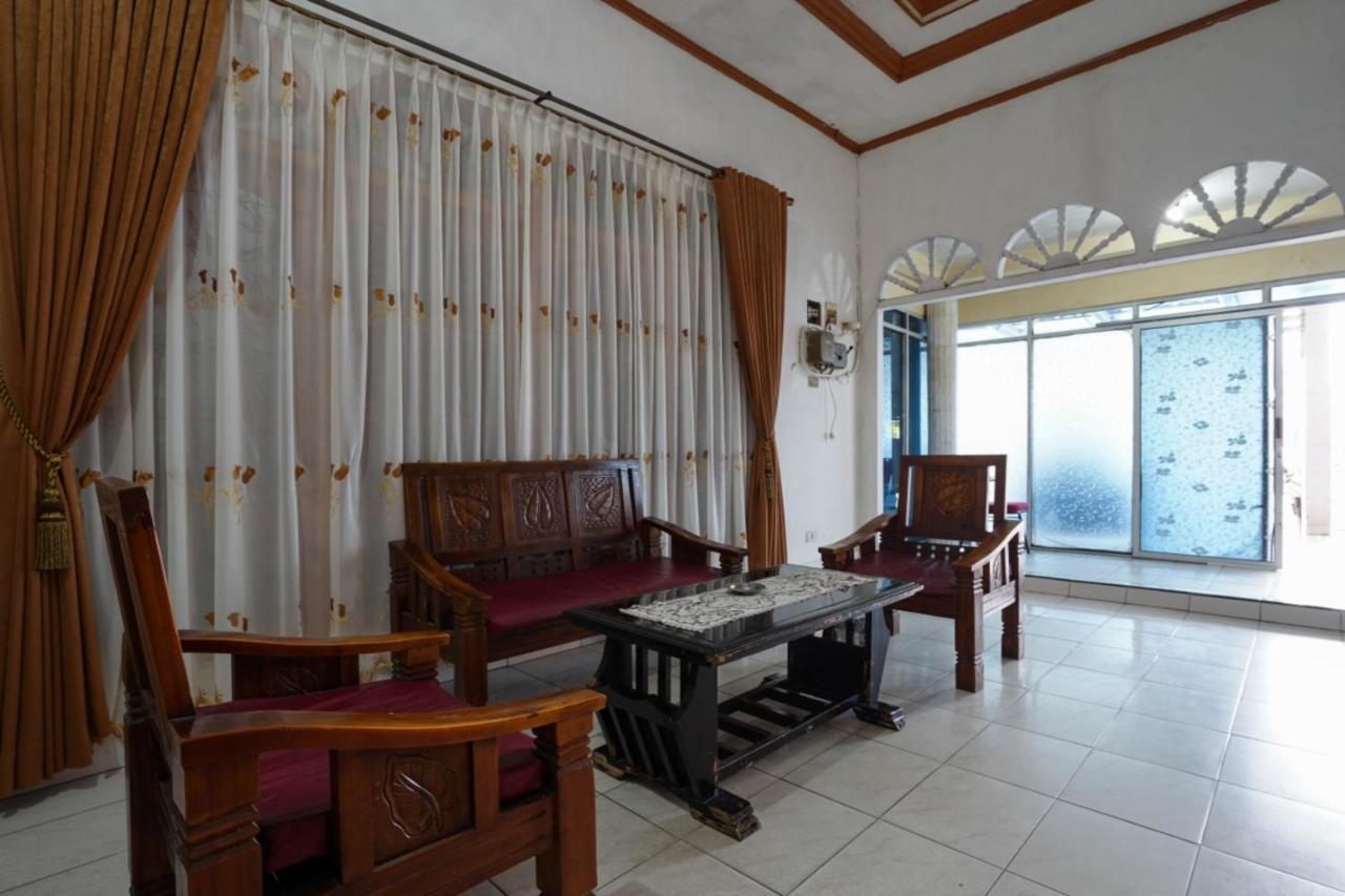 פאלמבאנג Oyo 2876 Hotel Idayu מראה חיצוני תמונה
