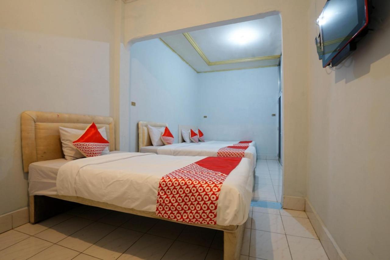 פאלמבאנג Oyo 2876 Hotel Idayu מראה חיצוני תמונה