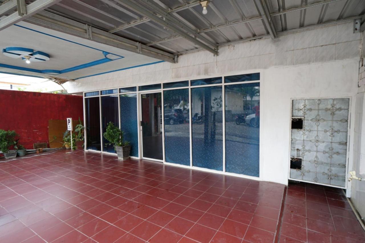 פאלמבאנג Oyo 2876 Hotel Idayu מראה חיצוני תמונה