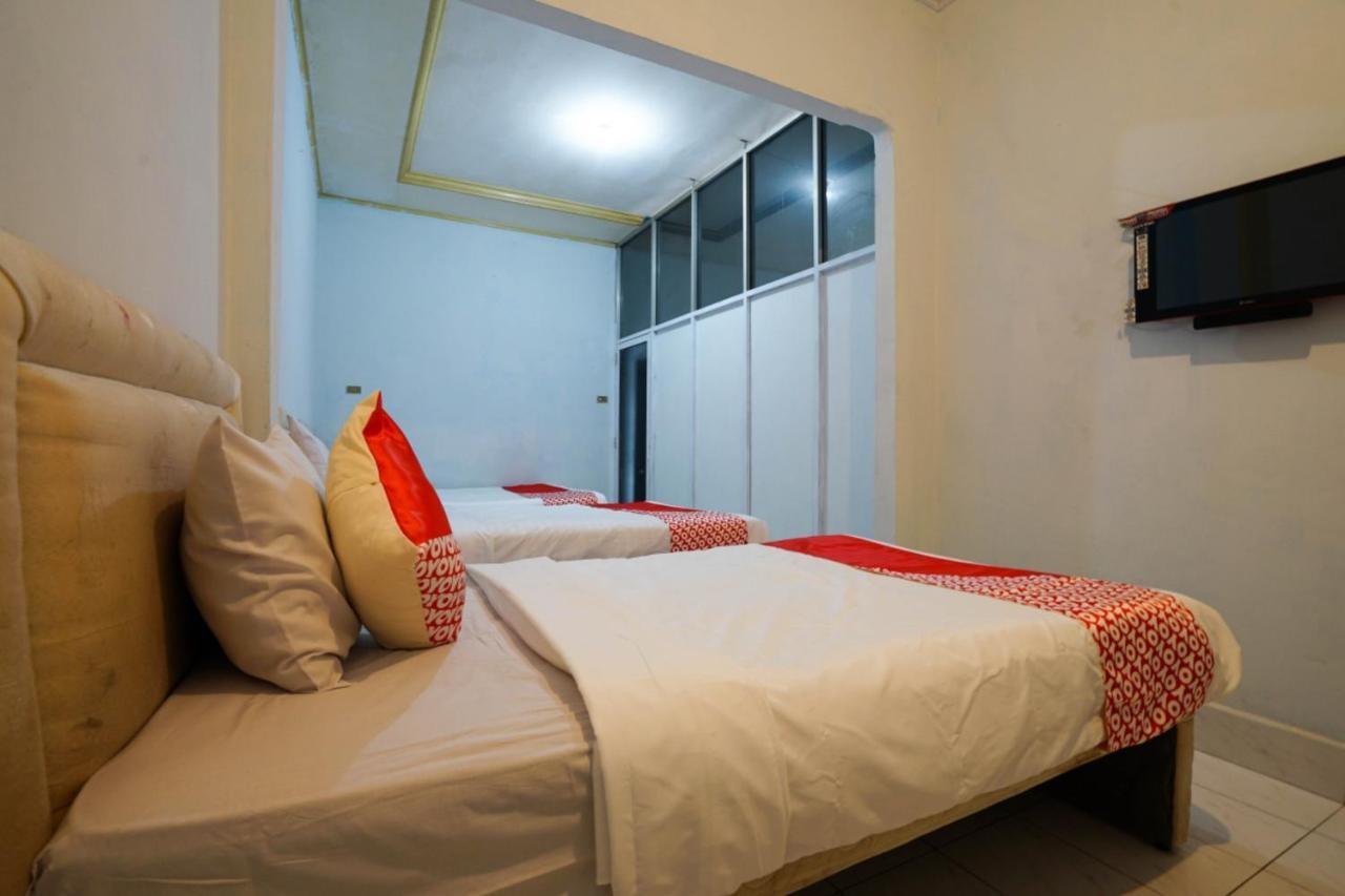 פאלמבאנג Oyo 2876 Hotel Idayu מראה חיצוני תמונה