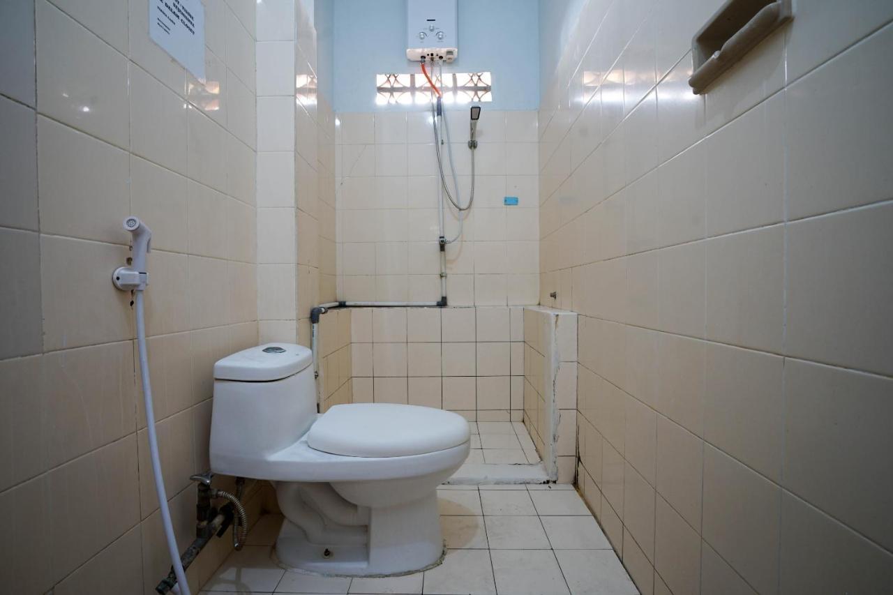 פאלמבאנג Oyo 2876 Hotel Idayu מראה חיצוני תמונה