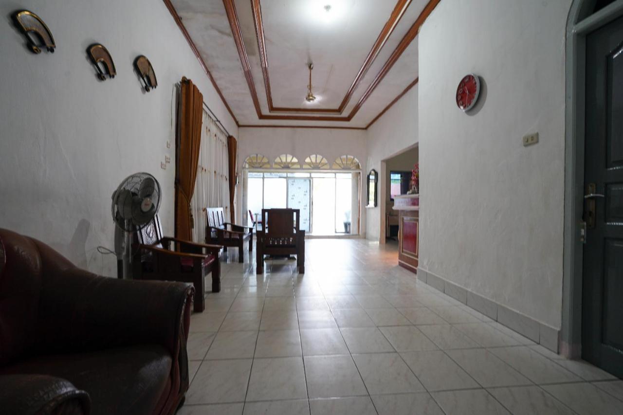 פאלמבאנג Oyo 2876 Hotel Idayu מראה חיצוני תמונה