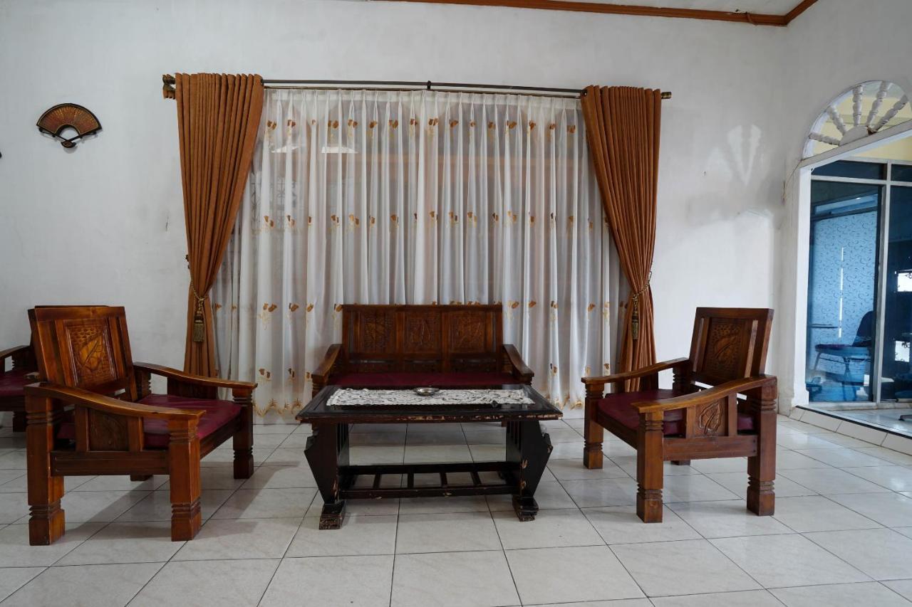 פאלמבאנג Oyo 2876 Hotel Idayu מראה חיצוני תמונה